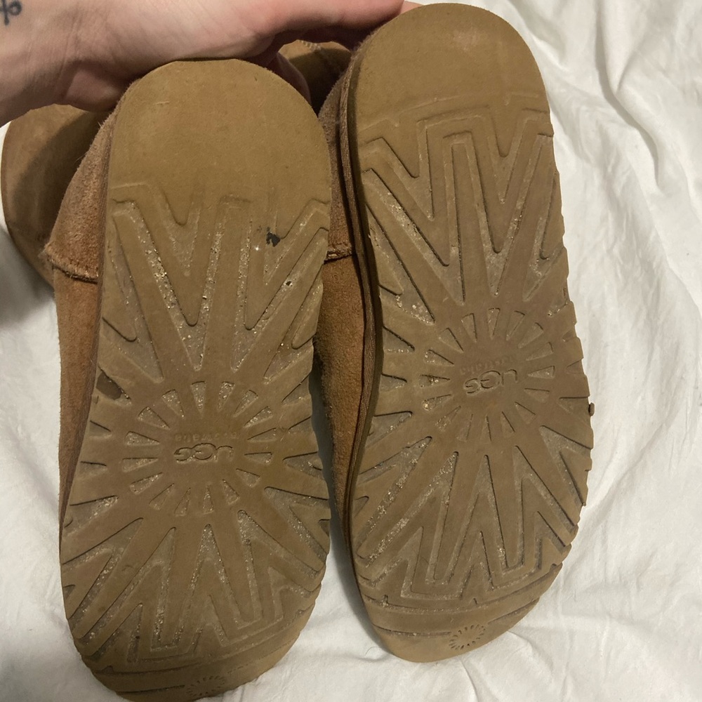 UGG Boots - Picture 2 of 3